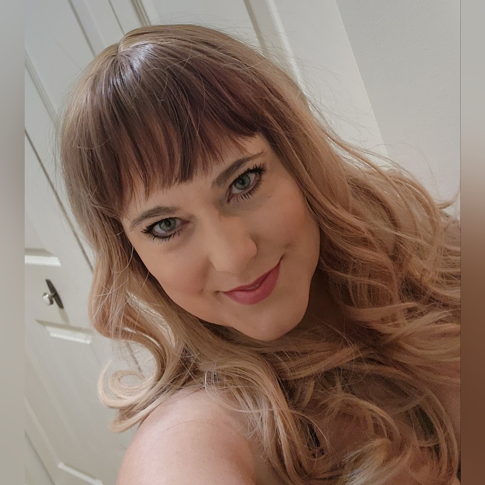 Gorgeous Long Blonde Ombre Curly Wig With Bangs and Dark Brown Roots♡
